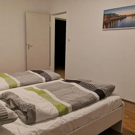 Unique - 2 Bedrooms - Balcony - Kitchen Apartment *