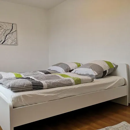 Unique - 2 Bedrooms - Balcony - Kitchen